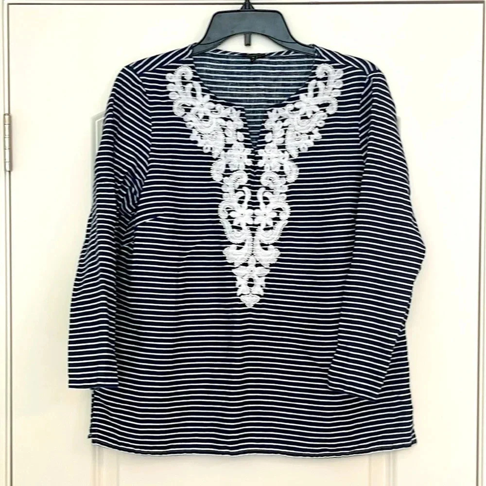 Talbots Blue/White Striped Linen Embroidered Top Size Medium